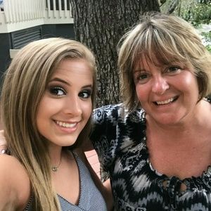 Meet your Posher, Kecia